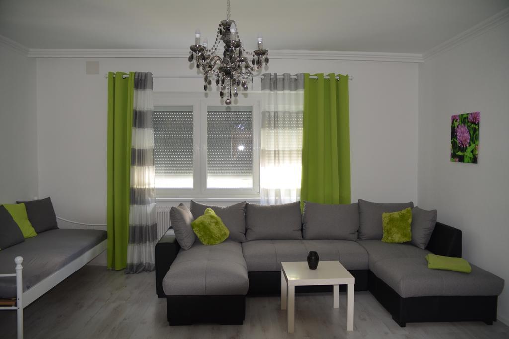 Haus 4 You Apartment Winden am See Exterior foto